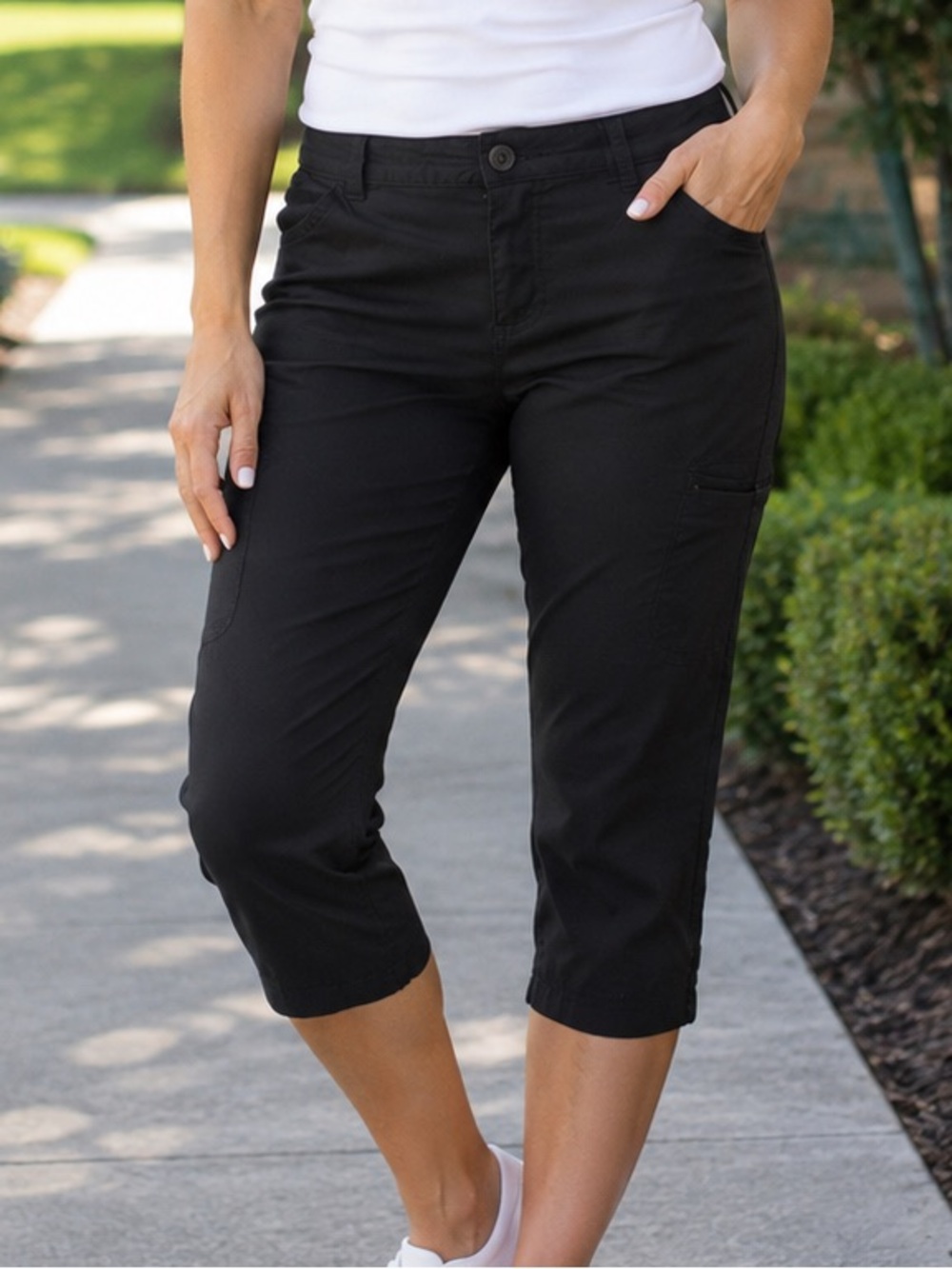 Eddie Bauer Cropped Utility Cargo Pants Size 8 Black Capri Outdoor Hiking Active